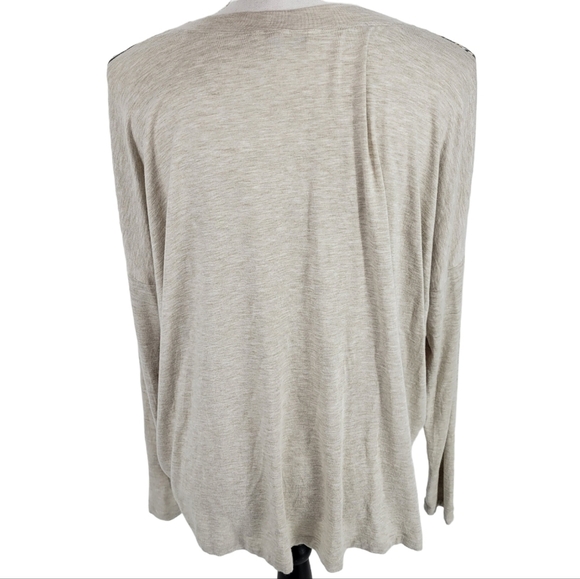 CAbi Aztec Tribal Diamond Scarf Top Size XS 100% Silk Front - Picture 5 of 11